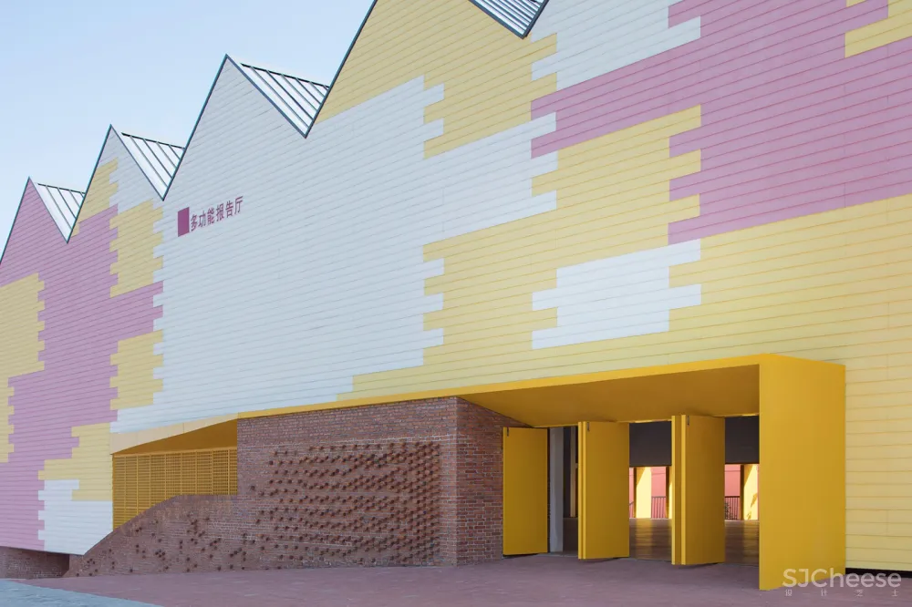 岳阳县三中学风雨操场兼报告厅,湖南 / 素朴建筑工作室