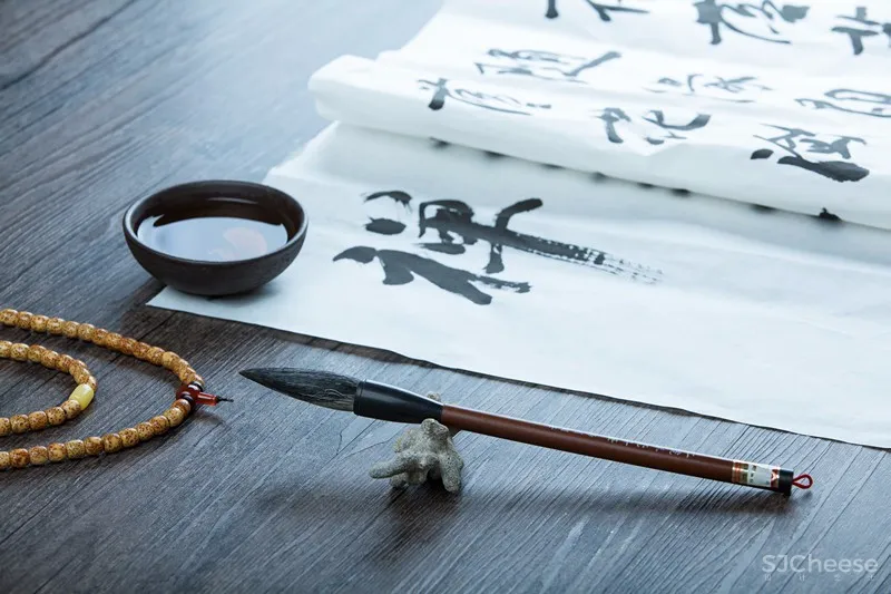繁华城市里的一处宁静…… | 尺度设计作品