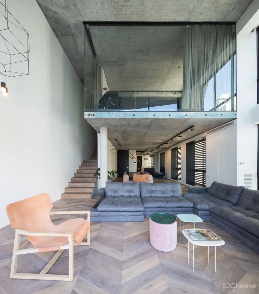 新作 | Sandra Robles Boesler 翻新巴拿马工业风公寓 首