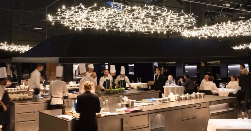 废弃工棚里的顶级米其林餐厅:我们是一家带餐厅的「 厨房 」