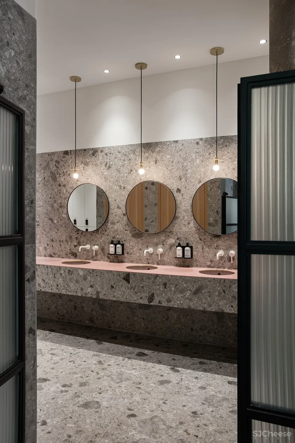 新作 | VSHD Design 迪拜 Warehouse健身房 首