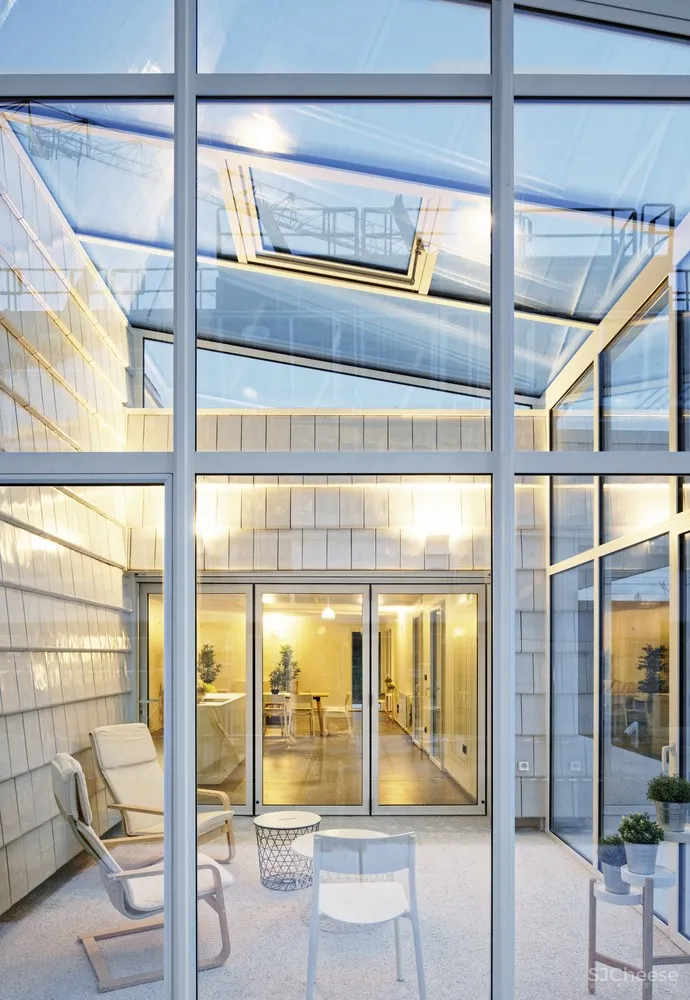 KONEKTI 2+1住宅 / Bruno Rollet Architecte