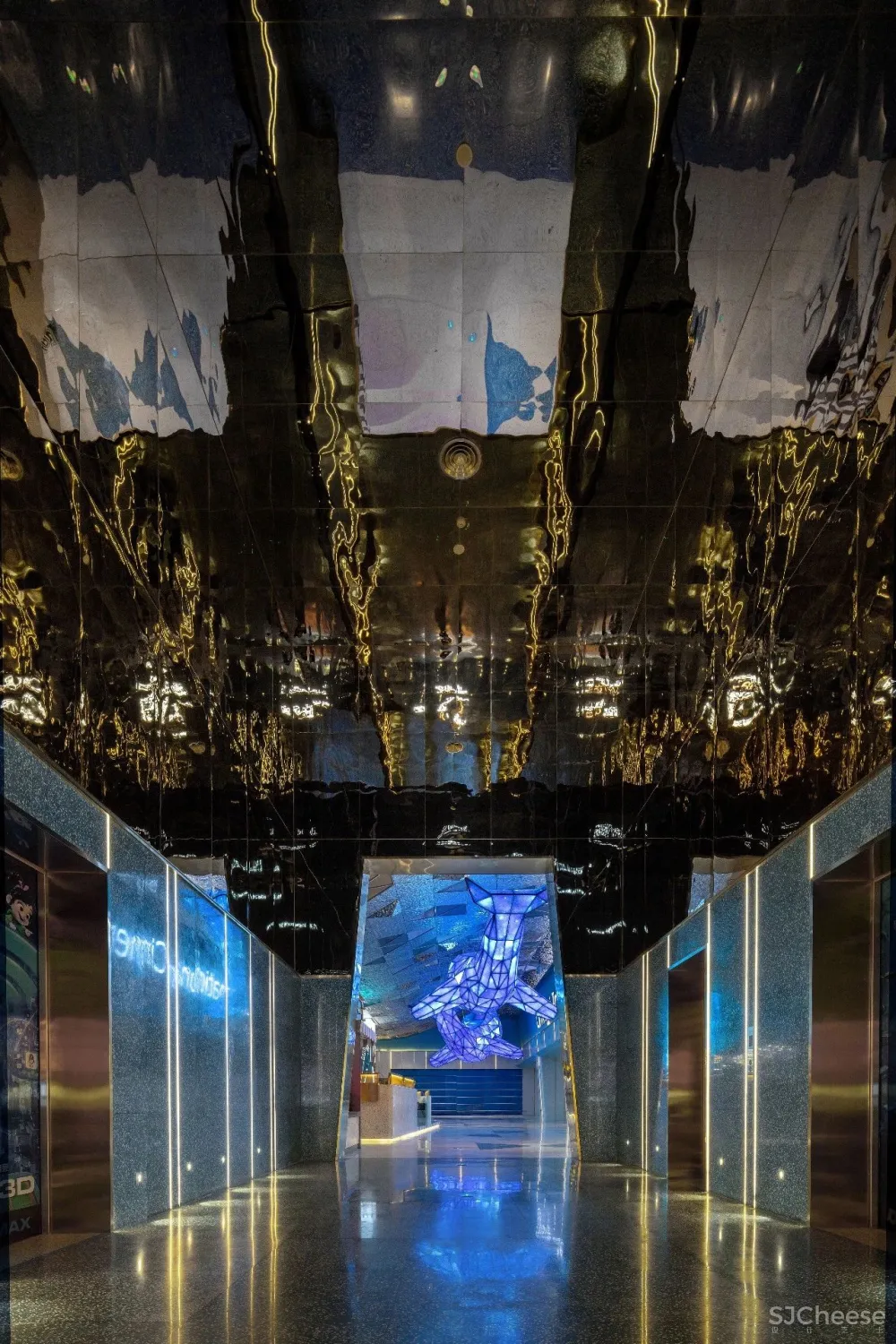 有一个蓝盈盈的梦境等着你,今晚一起去电影院做梦吗?