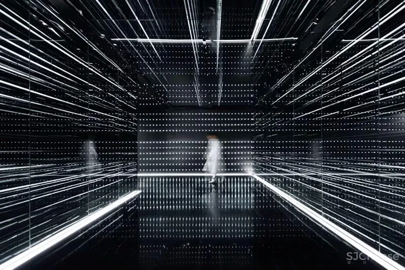 沉浸式体验!超感官城市光年展厅设计 | 峻佳设计 首