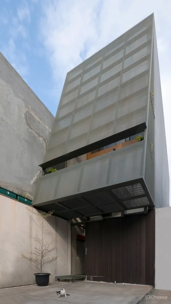 Ago Architects | 印尼家庭住宅 3500 Millimetre House