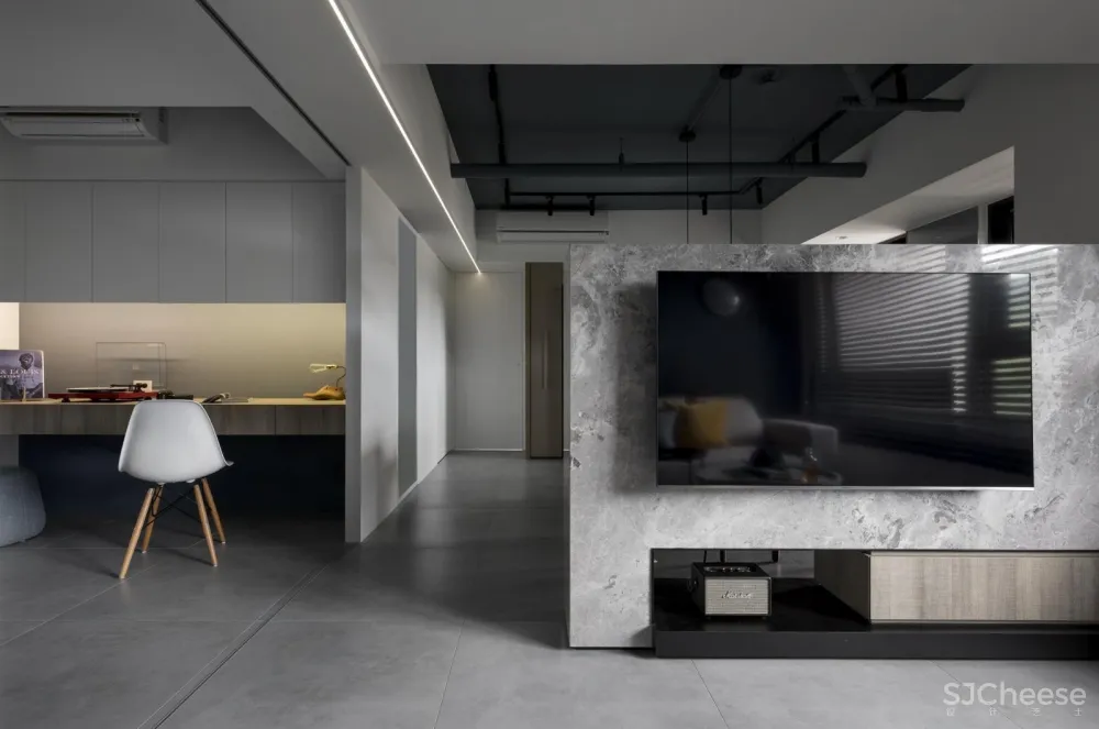 Blue in the F | 易其设计