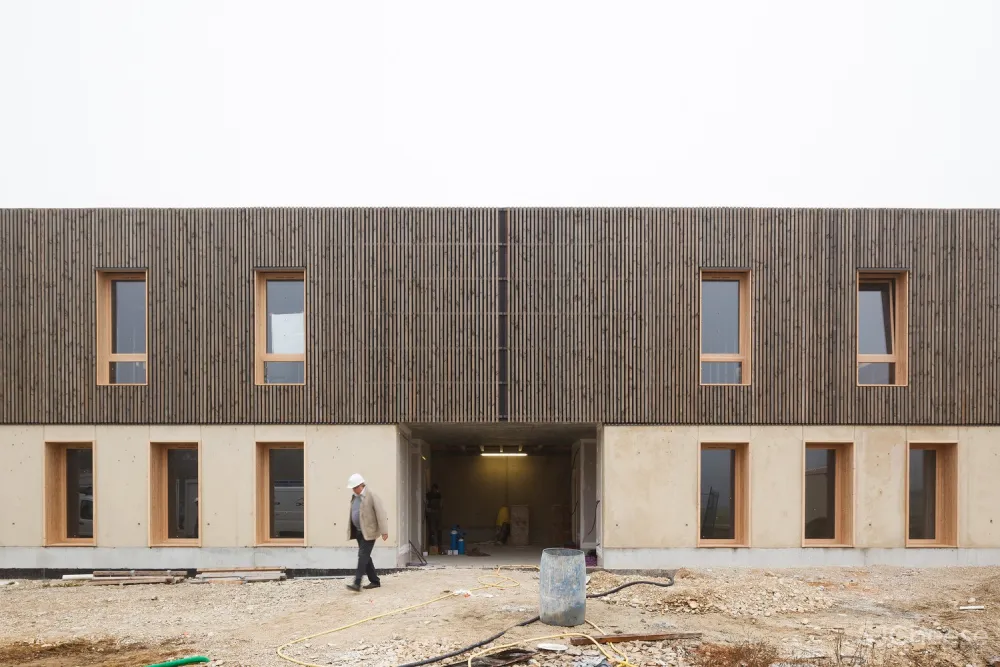 Le Cap 商务孵化基地/ Reach &Scharff Architectes+ Hors les MursArchitecture