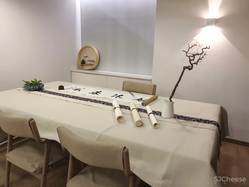 繁华城市里的一处宁静…… | 尺度设计作品