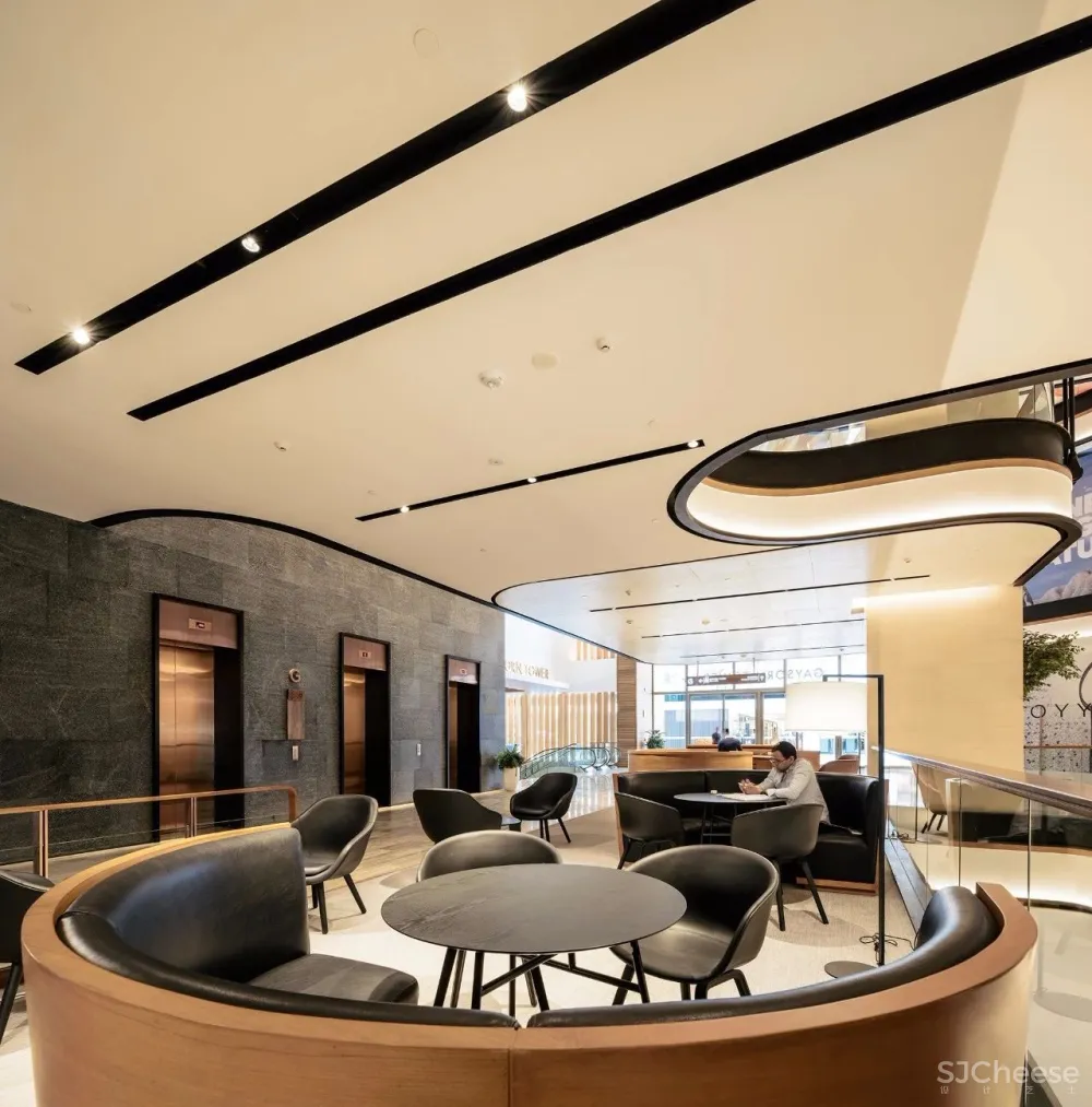 办公融合商业新形态的地标之作•曼谷Gaysorn II