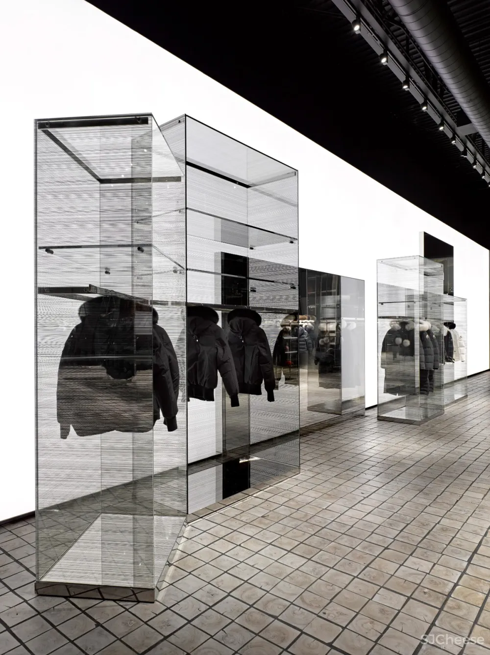 首发 | Burdifilek 唤起对寒冷冬天的记忆:多伦多驼鹿Knuckles外套旗舰店 首