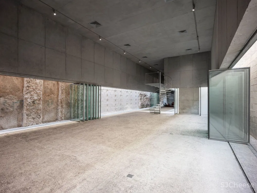 首发 | Leopold Banchini Architects 结构框架展示空间