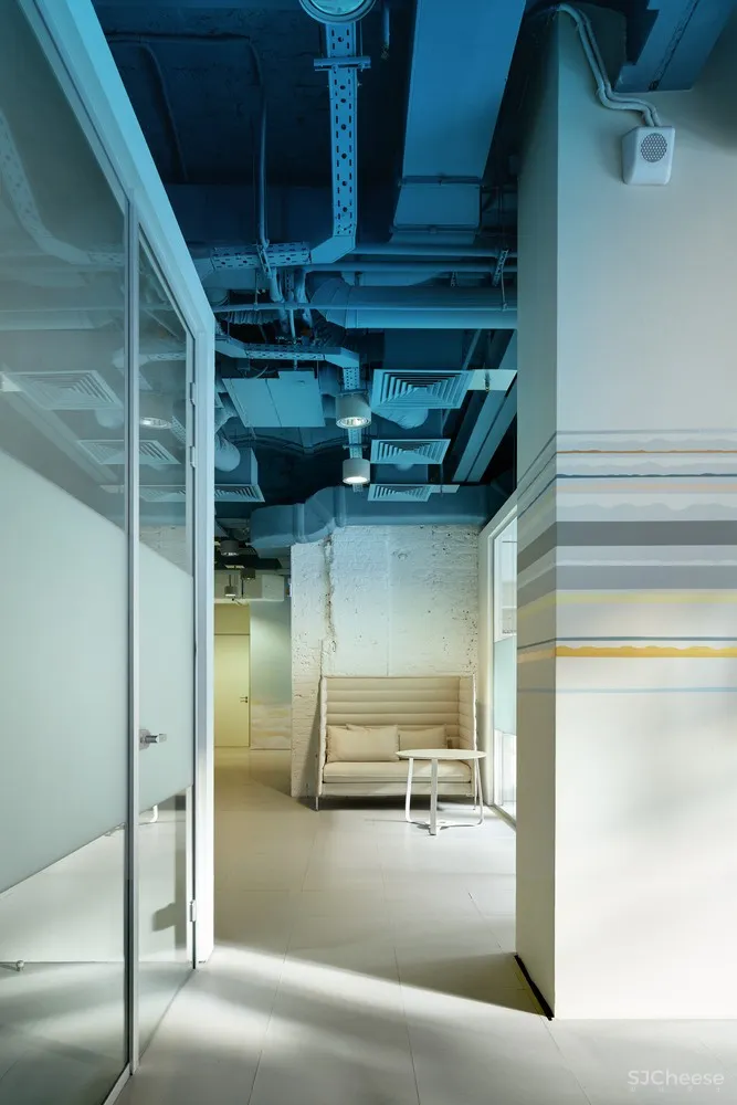 新作 | VOX Architects 俄罗斯渐变天空蓝办公空间