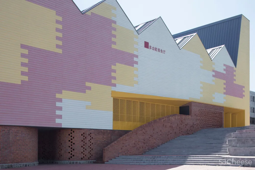 岳阳县三中学风雨操场兼报告厅,湖南 / 素朴建筑工作室