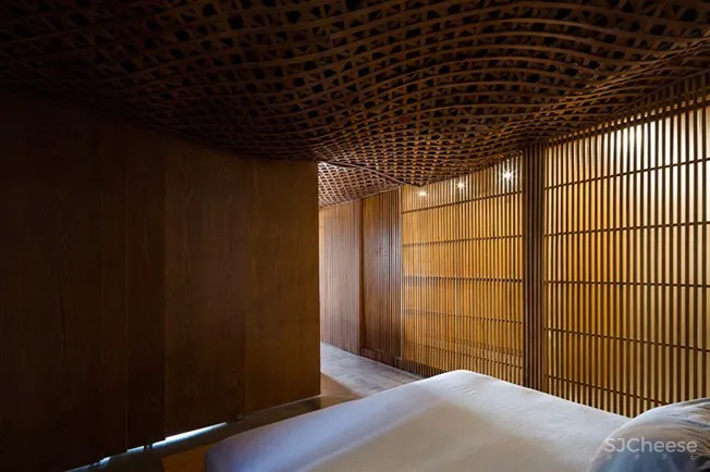 这套145㎡的越南公寓有一个编织天花板 | CTA工作室