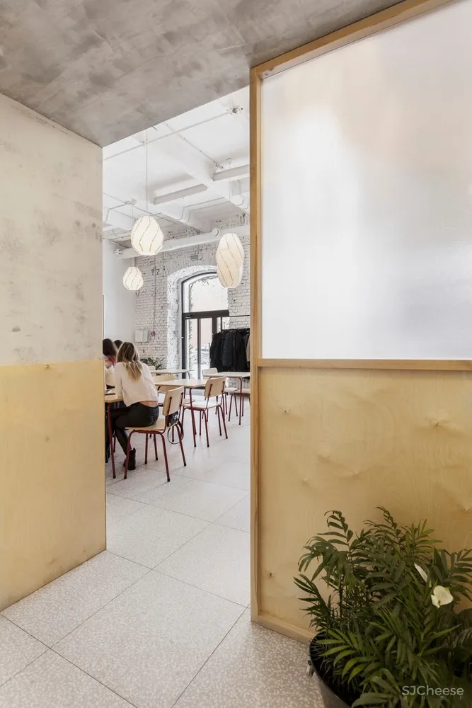 ZROBYM architects | 白俄罗斯 Let it be面包店