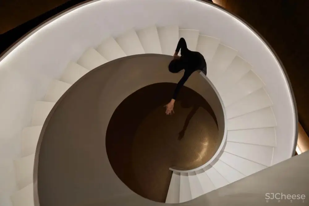 诗入空间,一场‘逐梦’之旅 | 孙天文最新力作 首