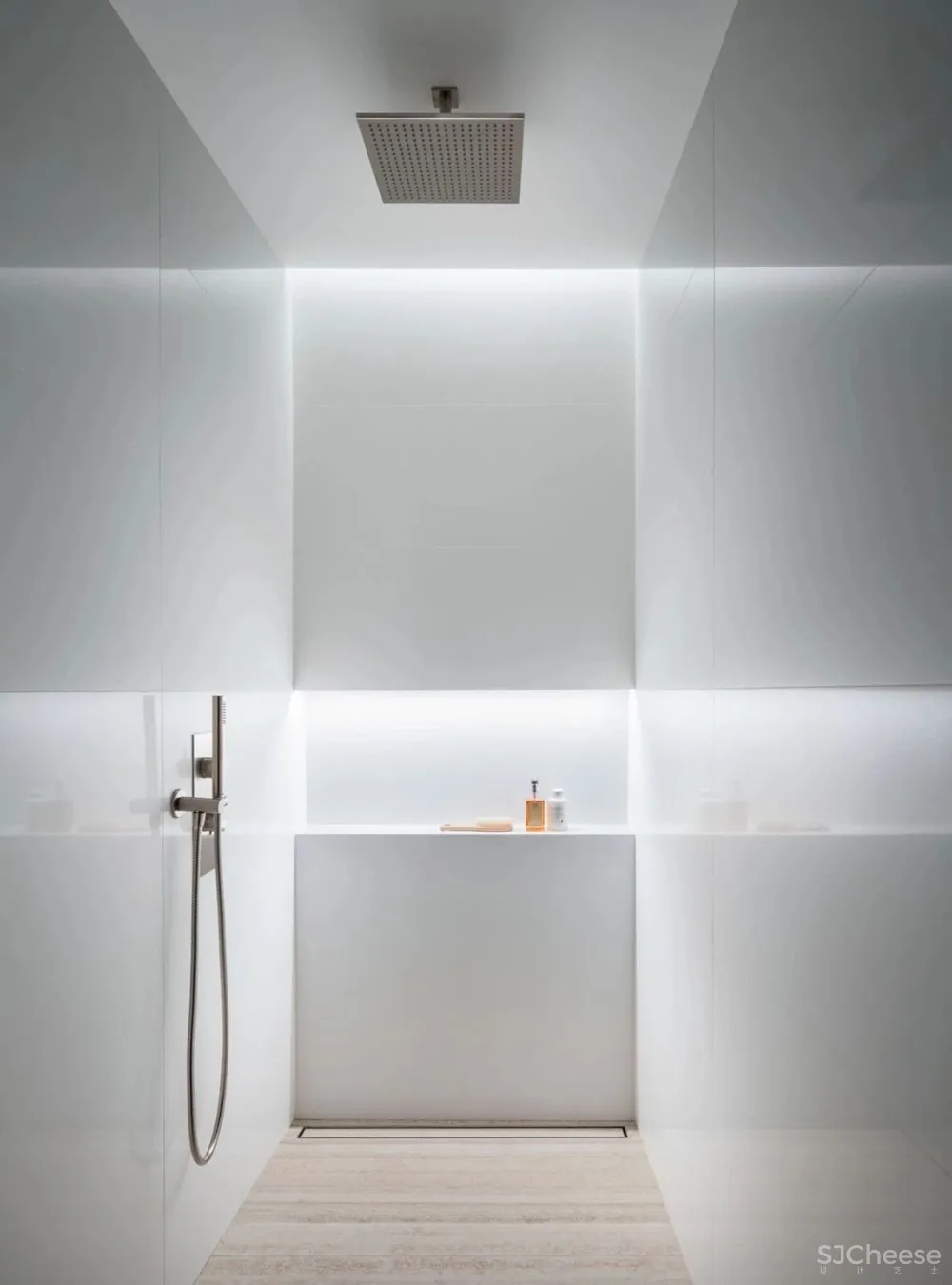 诺曼·福斯特设计最苗条的公寓楼, 样板房走起了简约奢华风!