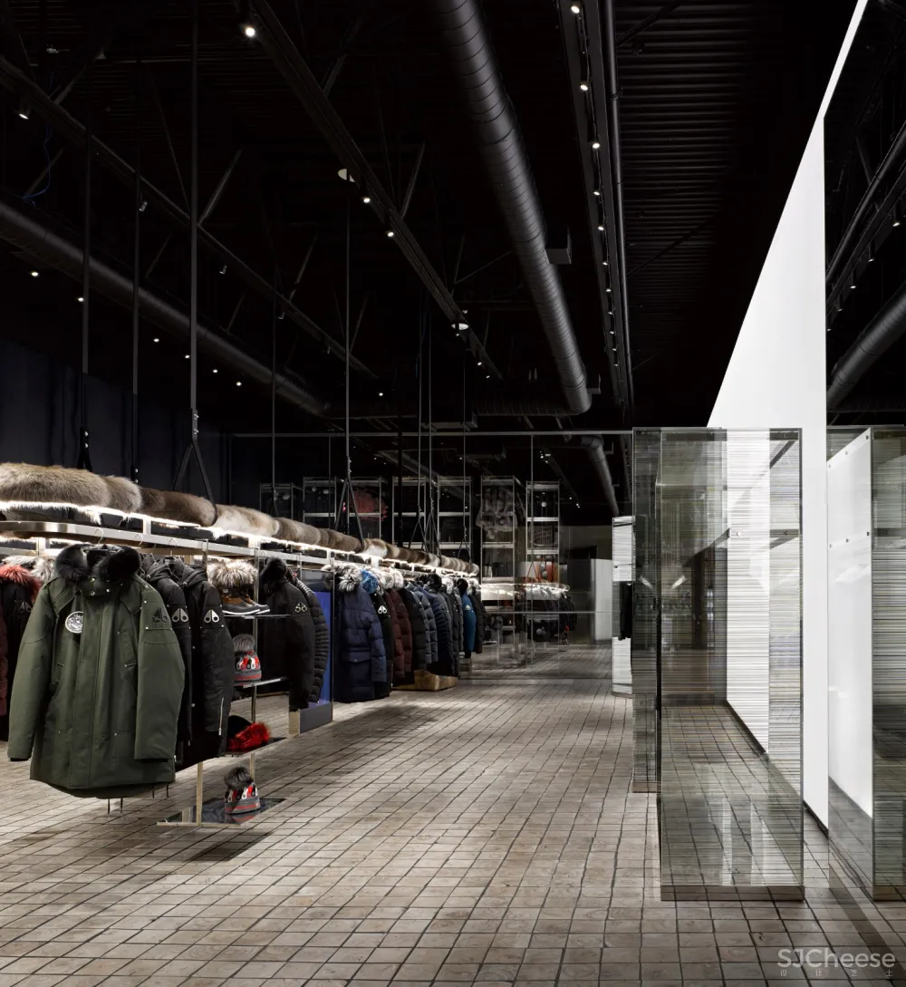 首发 | Burdifilek 唤起对寒冷冬天的记忆:多伦多驼鹿Knuckles外套旗舰店 首