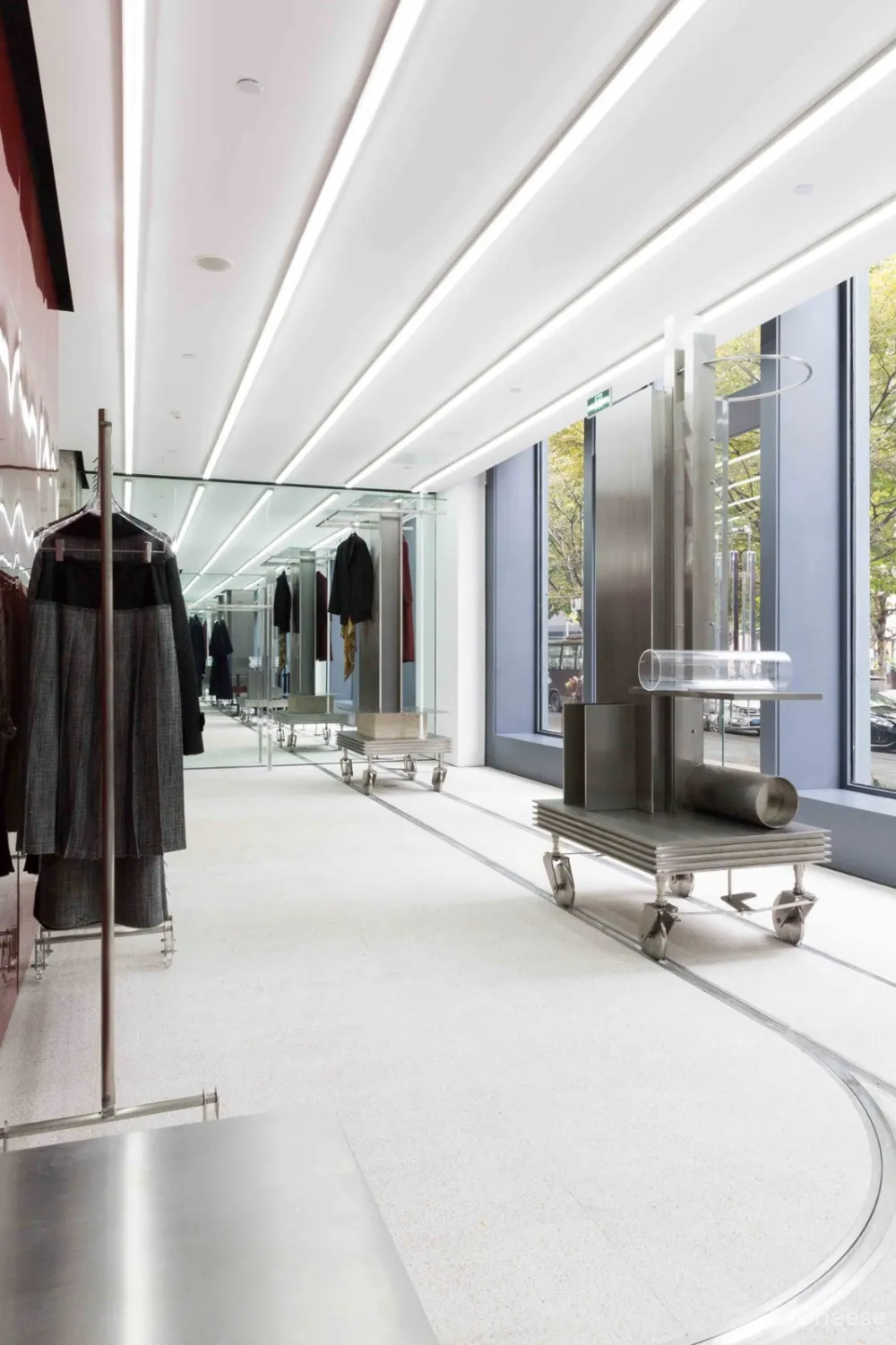 首发 | 多彩结构概念的运用 IMMI上海旗舰店 首