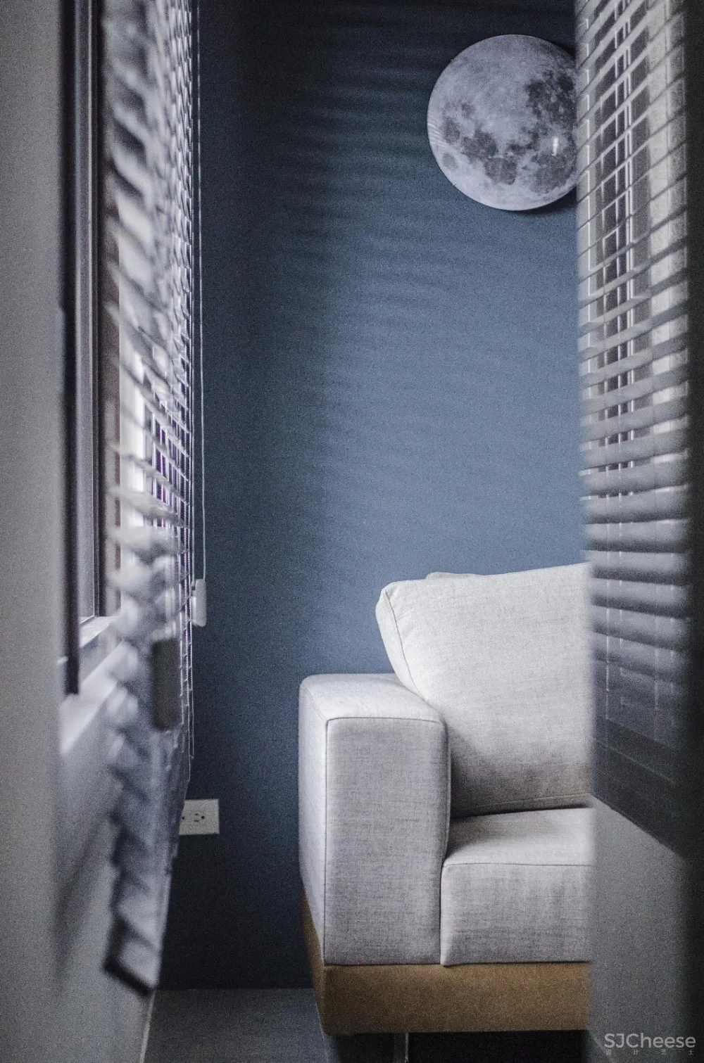 Blue in the F | 易其设计