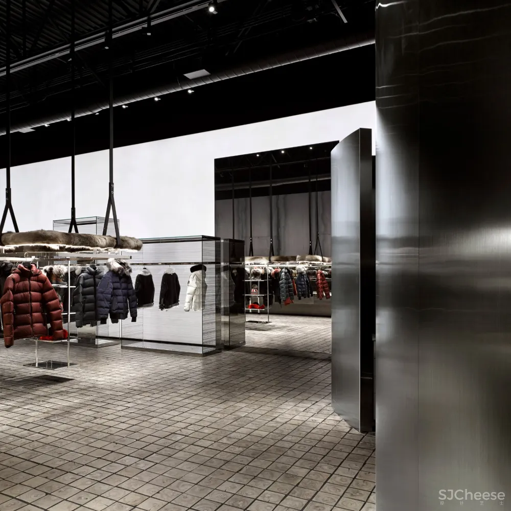 首发 | Burdifilek 唤起对寒冷冬天的记忆:多伦多驼鹿Knuckles外套旗舰店 首