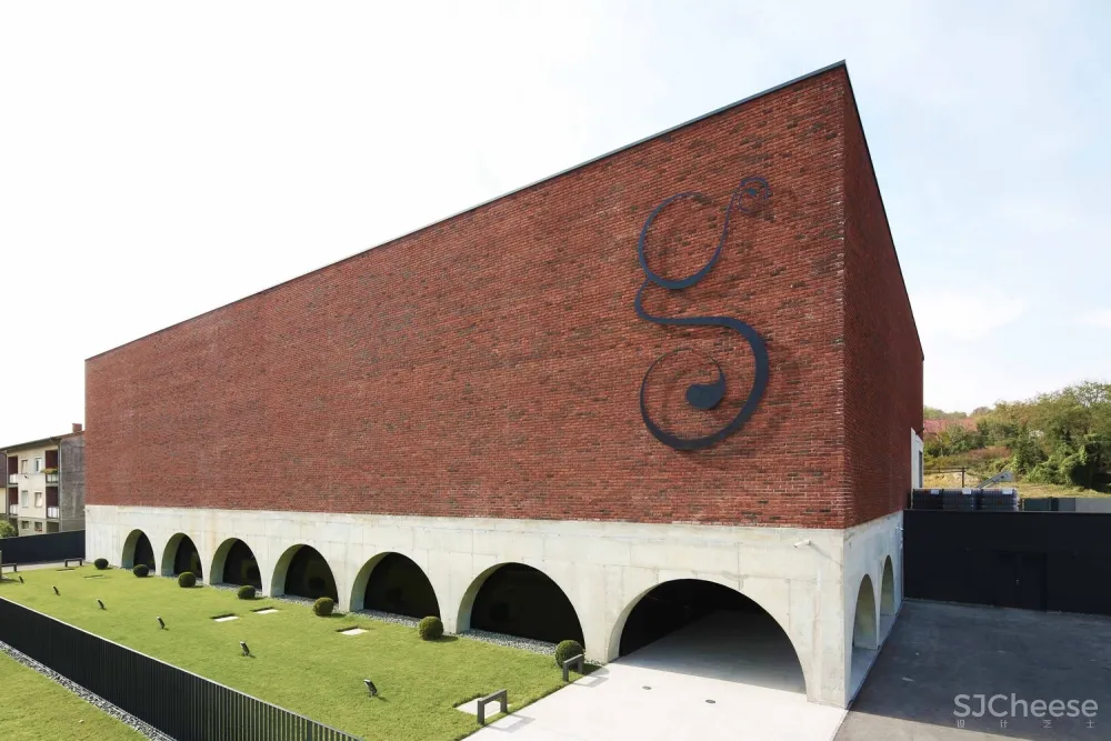 Dva arhitekta | Kutjevo酿酒厂