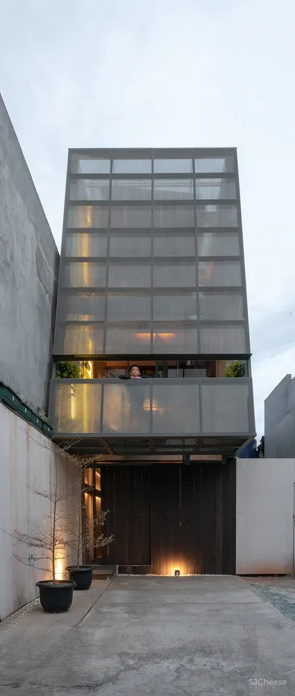 Ago Architects | 印尼家庭住宅 3500 Millimetre House