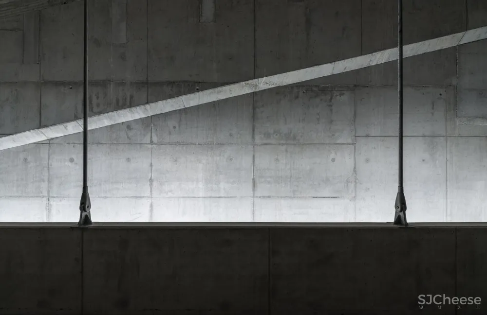 DOX+当代艺术中心 / Petr Hájek Architekti 首