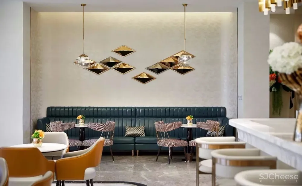 摩登、个性、艺术感,用浓郁色彩碰撞出高贵的气质!| 集艾设计