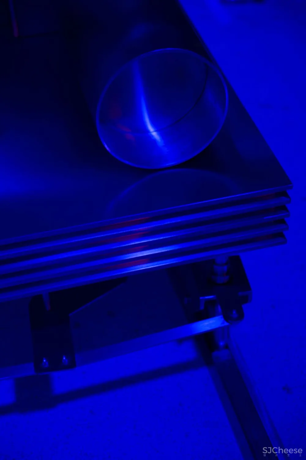 首发 | 多彩结构概念的运用 IMMI上海旗舰店 首