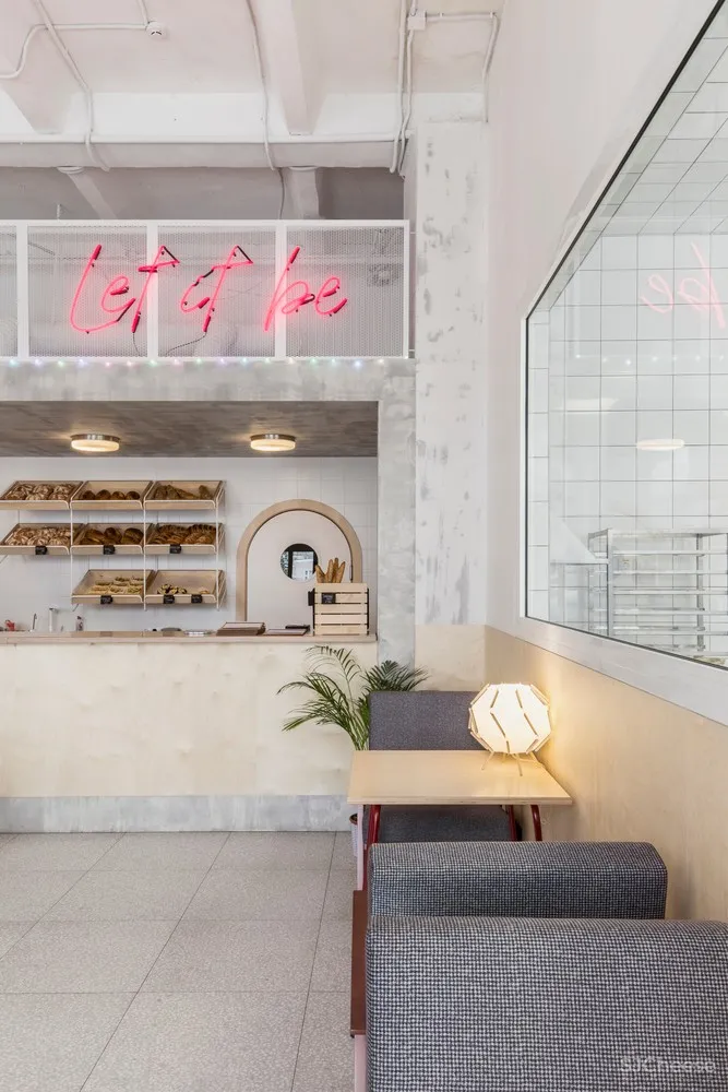 ZROBYM architects | 白俄罗斯 Let it be面包店