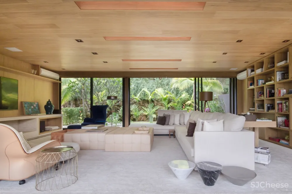 拥有六间套房的巴西自然别墅 | CCB Paineiras