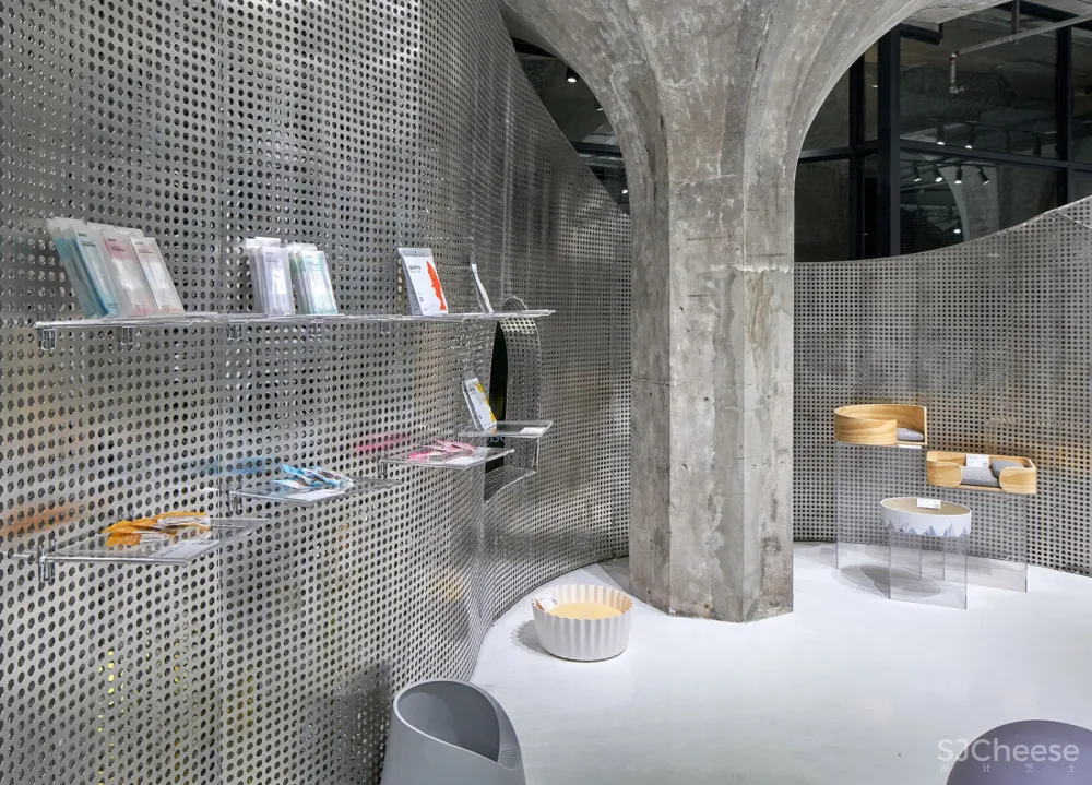 最新 I.F.S.E. SPACE CREATIVE LAB | 上海“动物脊背”零售空间设计 首