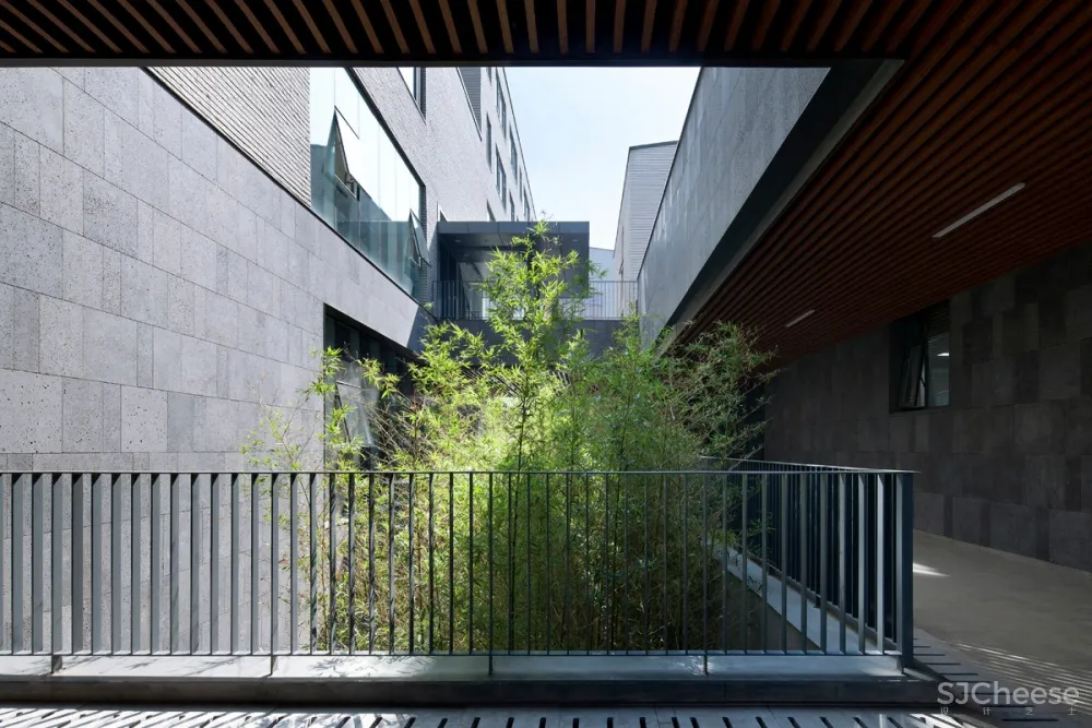北京东方阳阳企业办公建筑 / BIAD第六建筑设计院