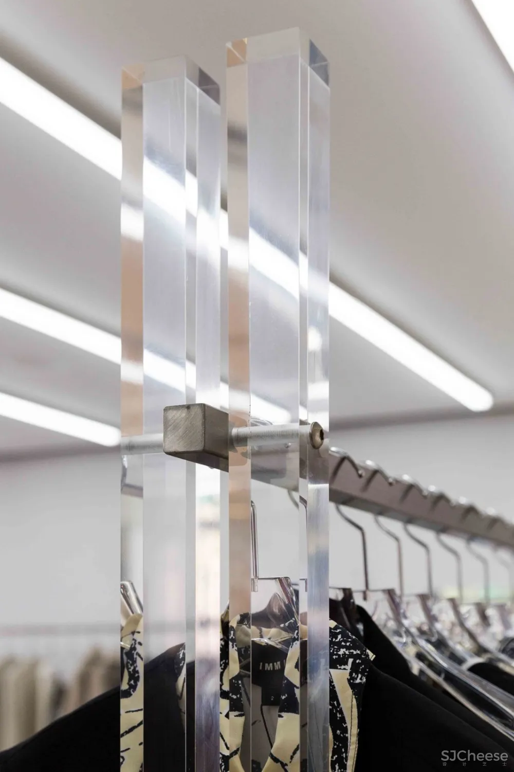 首发 | 多彩结构概念的运用 IMMI上海旗舰店 首