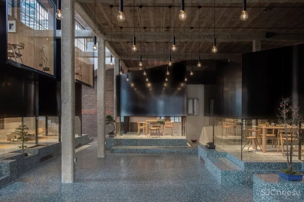 新作 | 耗资1000万,在450 m² 的老建筑内造了8个房子! 首