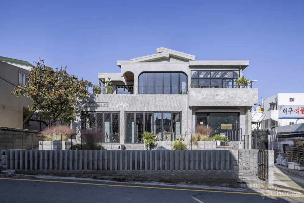 韩国仁川 LAS COFFEE / TEMP 首