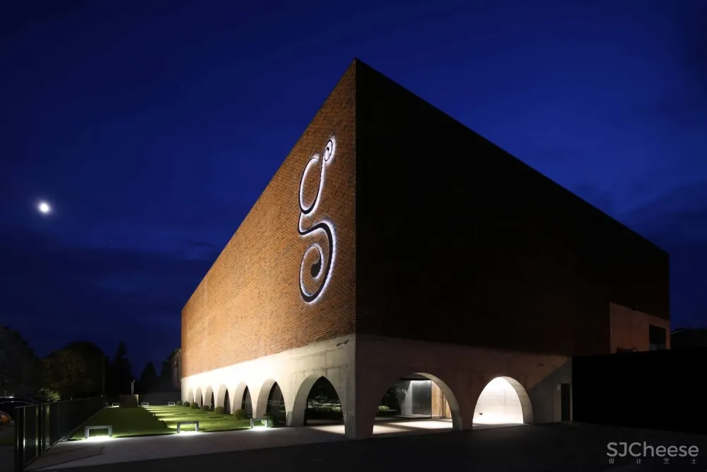 Dva arhitekta | Kutjevo酿酒厂