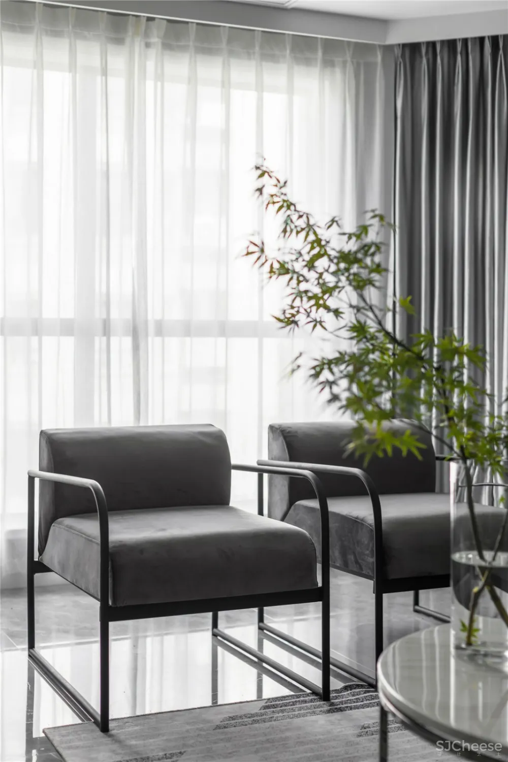 《37℃灰》将简约与高级化为一种低调的奢华 | 一品&囧家 首