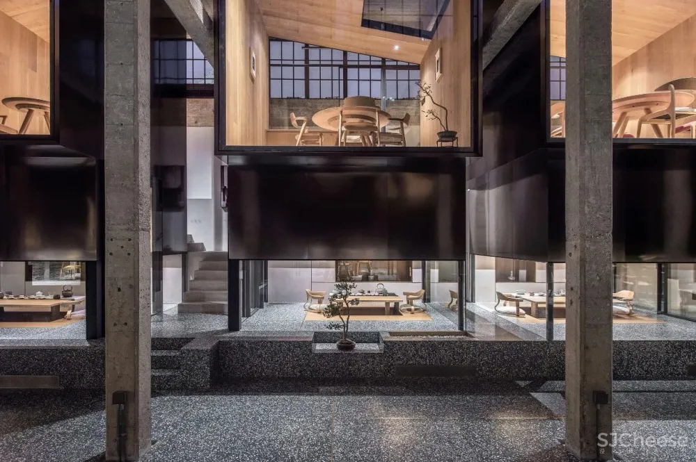 新作 | 耗资1000万,在450 m² 的老建筑内造了8个房子! 首