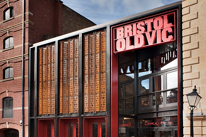 Haworth Tompkins | 修复Bristol老维克剧院