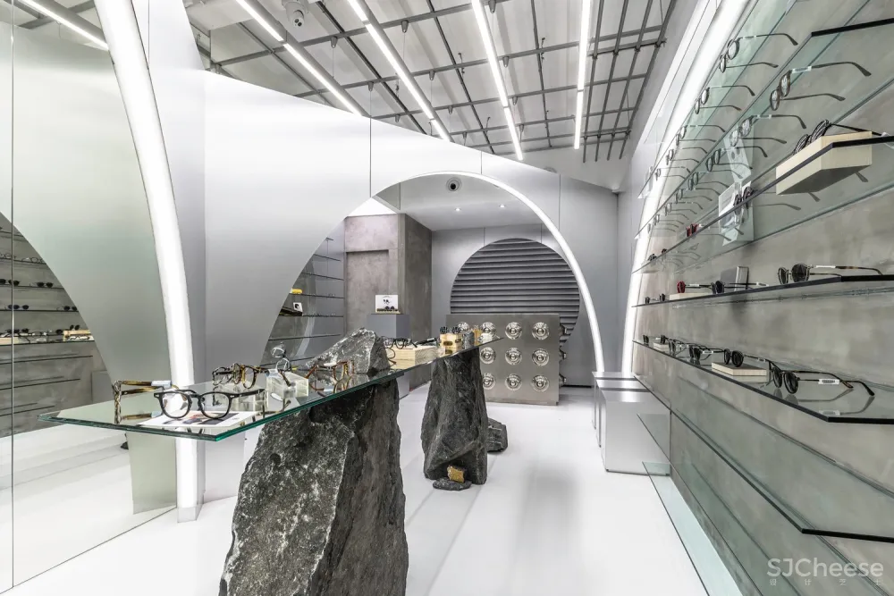 首发 | AA+A 曼谷潮流眼镜店 HUUU! Store 首