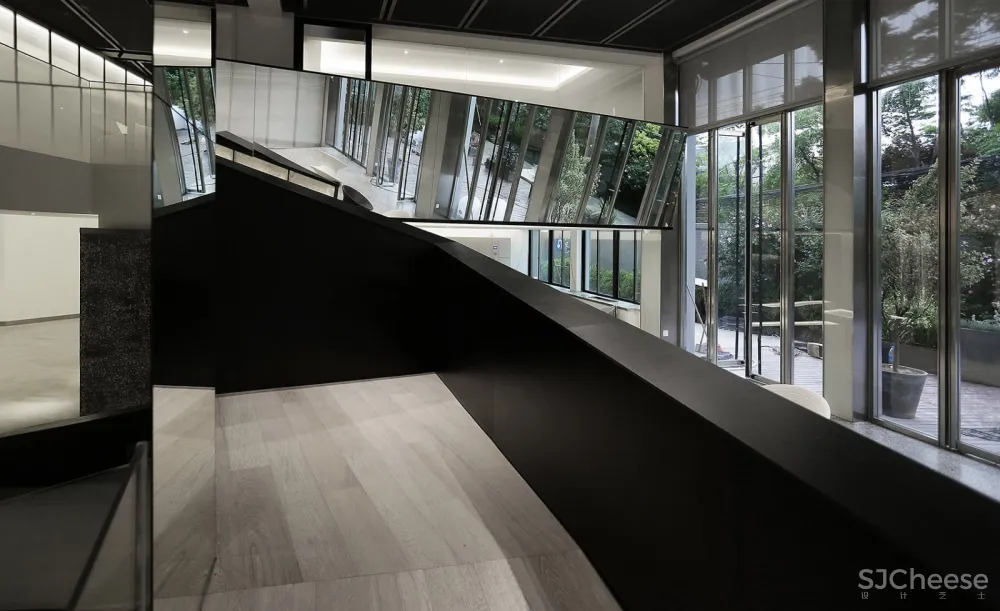 素质传播 | 杭州 维卡博造型商学院 首