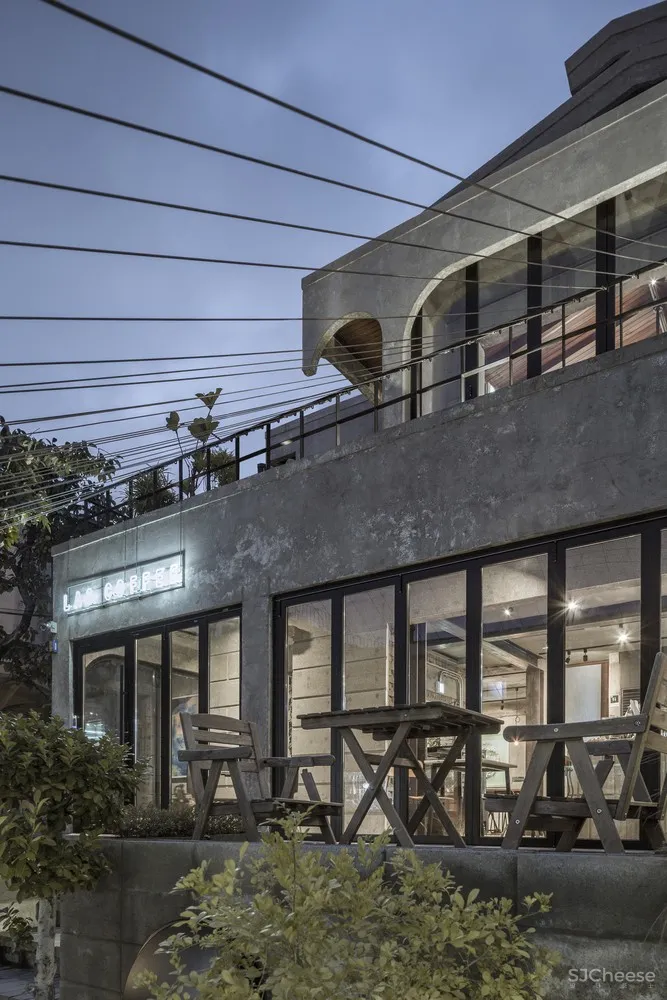 韩国仁川 LAS COFFEE / TEMP 首