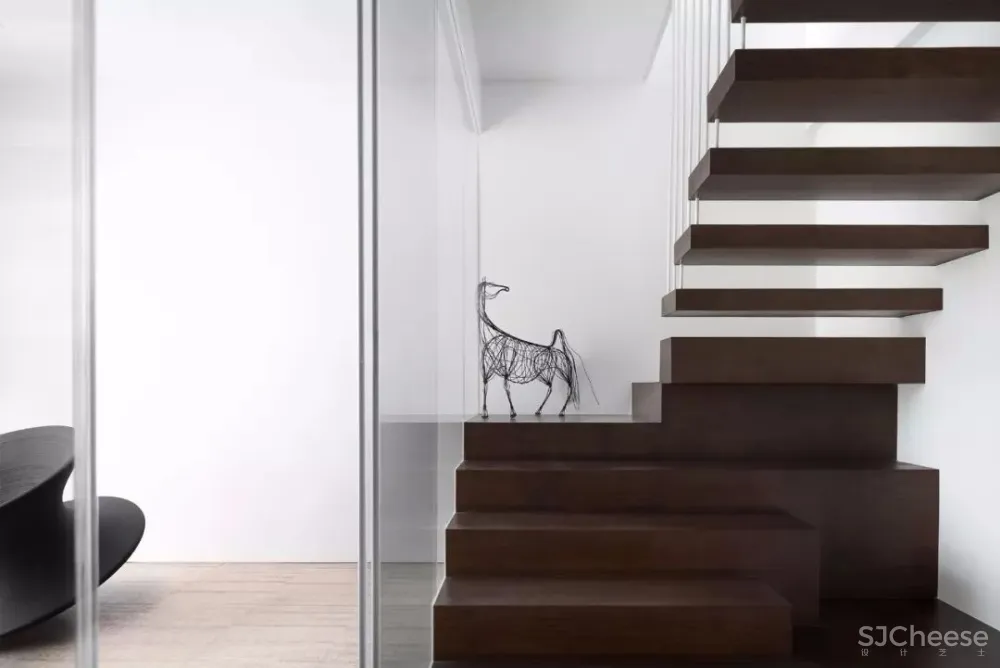 极简与空灵，倾斜的盒子 | AD艾克建筑设计 首