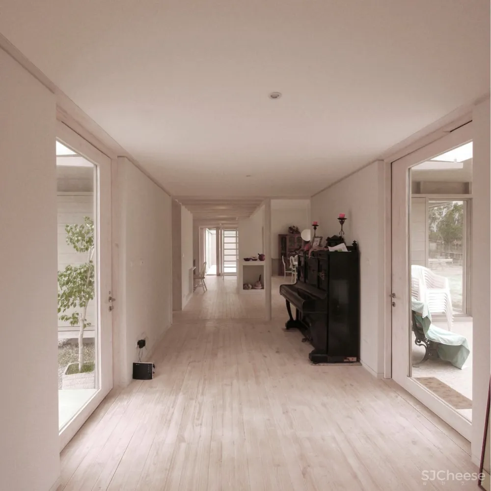 浅色郊区住宅II / Amunategui Valdes Architects