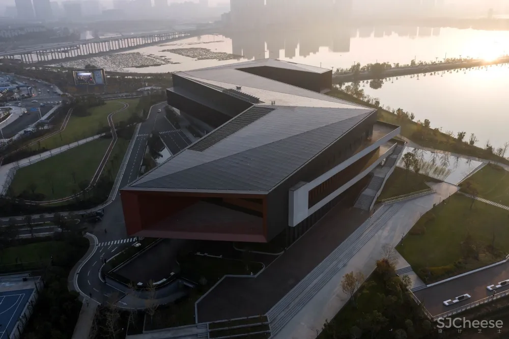 腾讯武汉研发中心 / 栖城设计