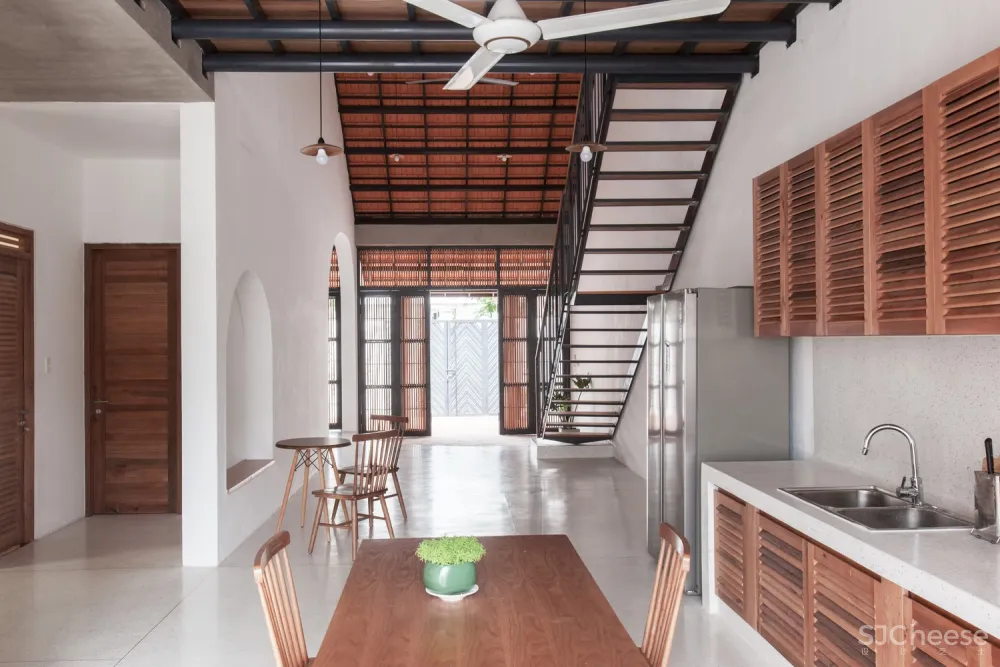 新作 | K59atelier 与自然的和谐相处Tile Roof House 首