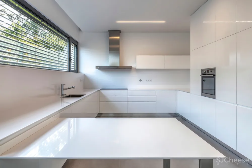 FCC Arquitectura | 葡萄牙拥有大地形区域的别墅 Campo das Paulas