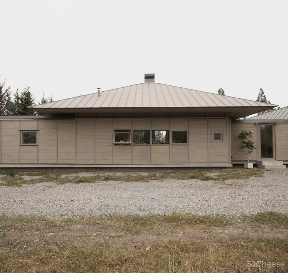 浅色郊区住宅II / Amunategui Valdes Architects
